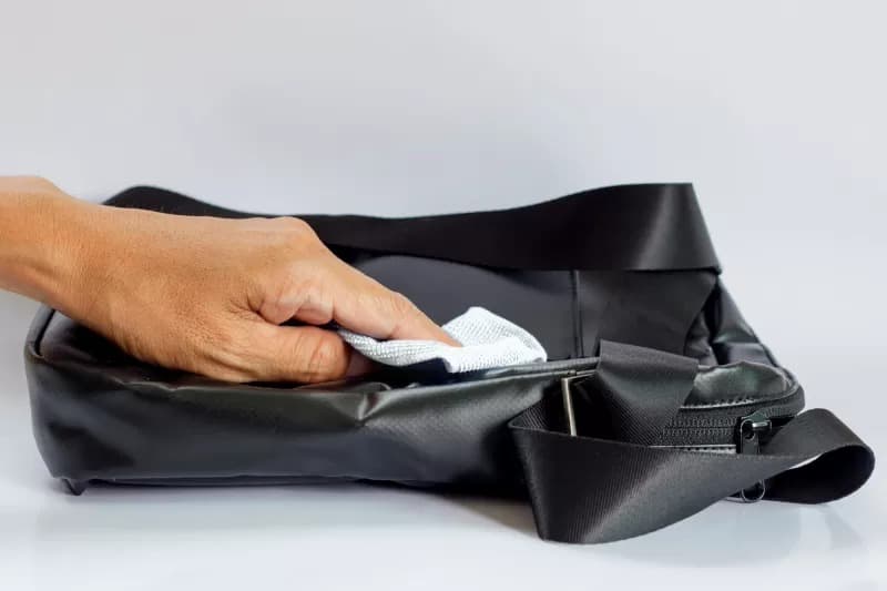 How To Fix A Peeling Leather Bag At Home?