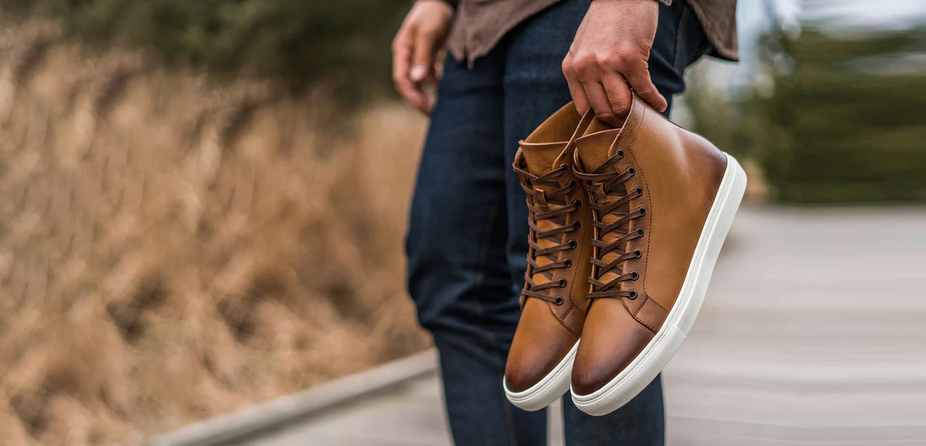Understanding the Process of Sneaker Restoration at a Leather Laundry: What to Expect