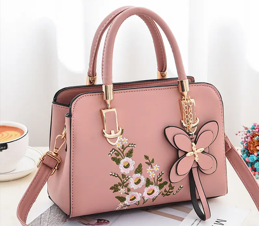 Leather Bags Cleaning Revitalize your leather bags with our professional leather bag cleaning service in Ko…